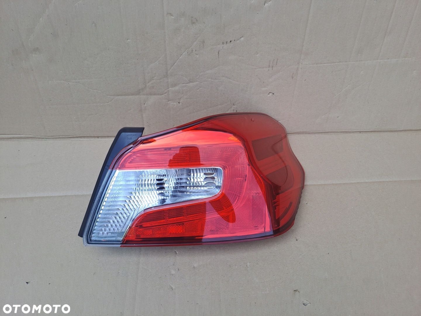SUBARU WRX STI PRAWA LAMPA 2015-- 84201-va000 UŻYWANA - 1