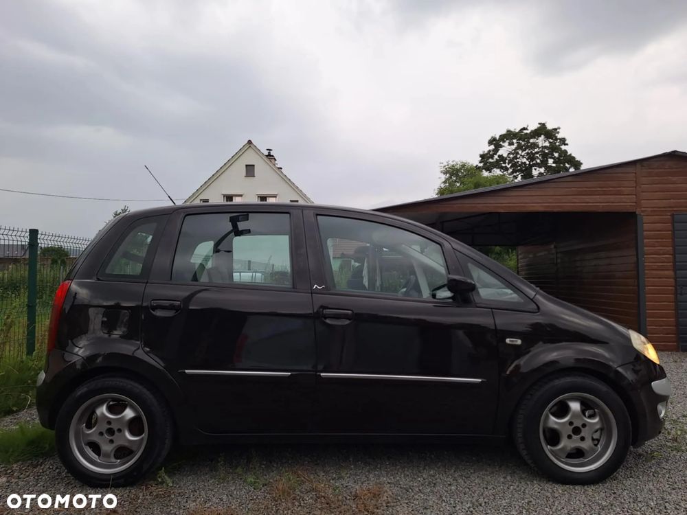 Lancia Musa 1.9 MTJ Oro - 13