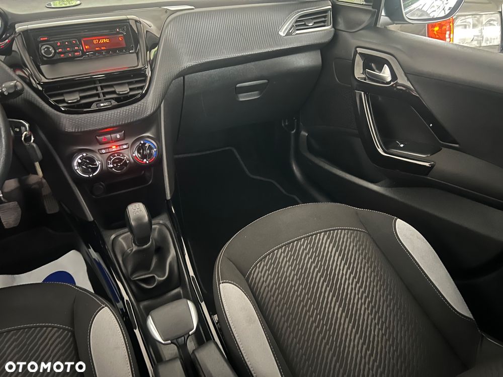 Peugeot 2008 PureTech 82 Allure - 20