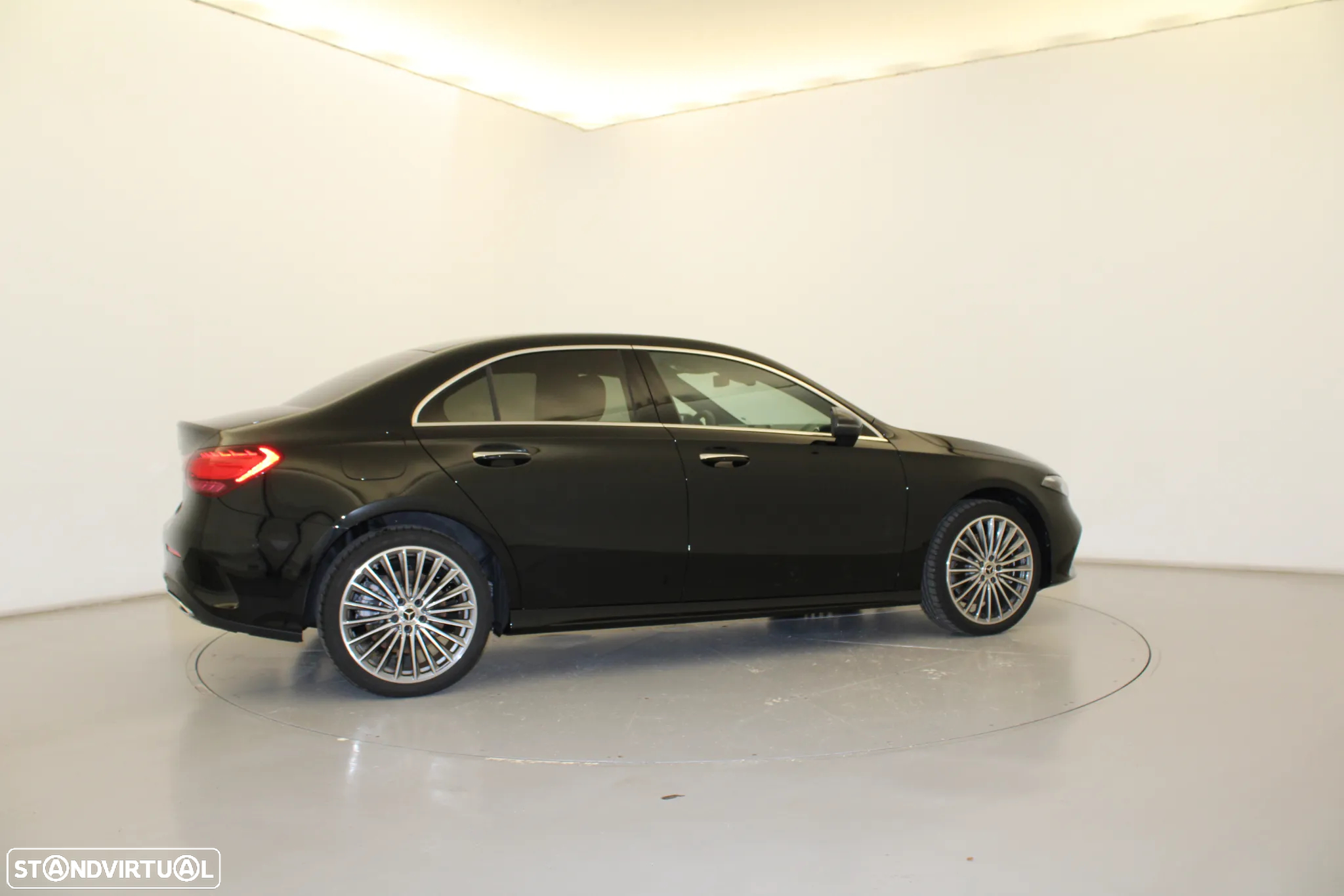 Mercedes-Benz A 250 Limousine e - 5