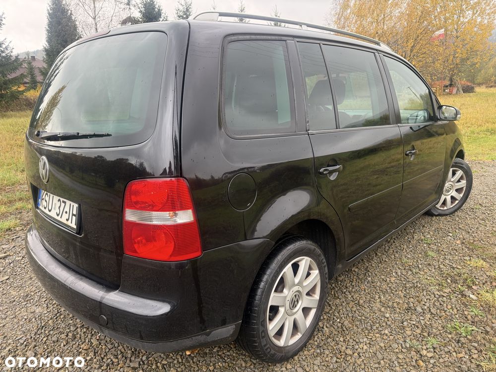 Volkswagen Touran - 3