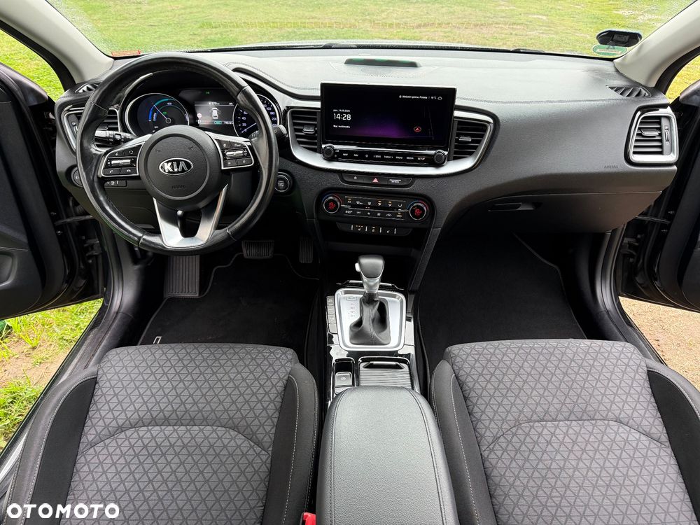 Kia Ceed 1.6 GDI DCT OPF Spirit - 13