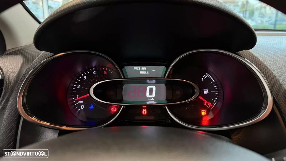 Renault Clio 1.5 dCi Dynamique S - 10