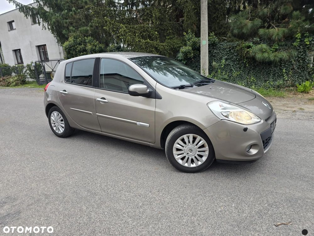 Renault Clio 1.2 16V 75 Expression - 19