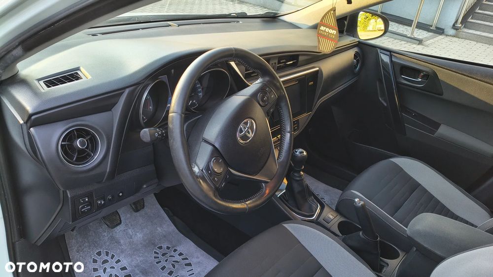 Toyota Auris - 7