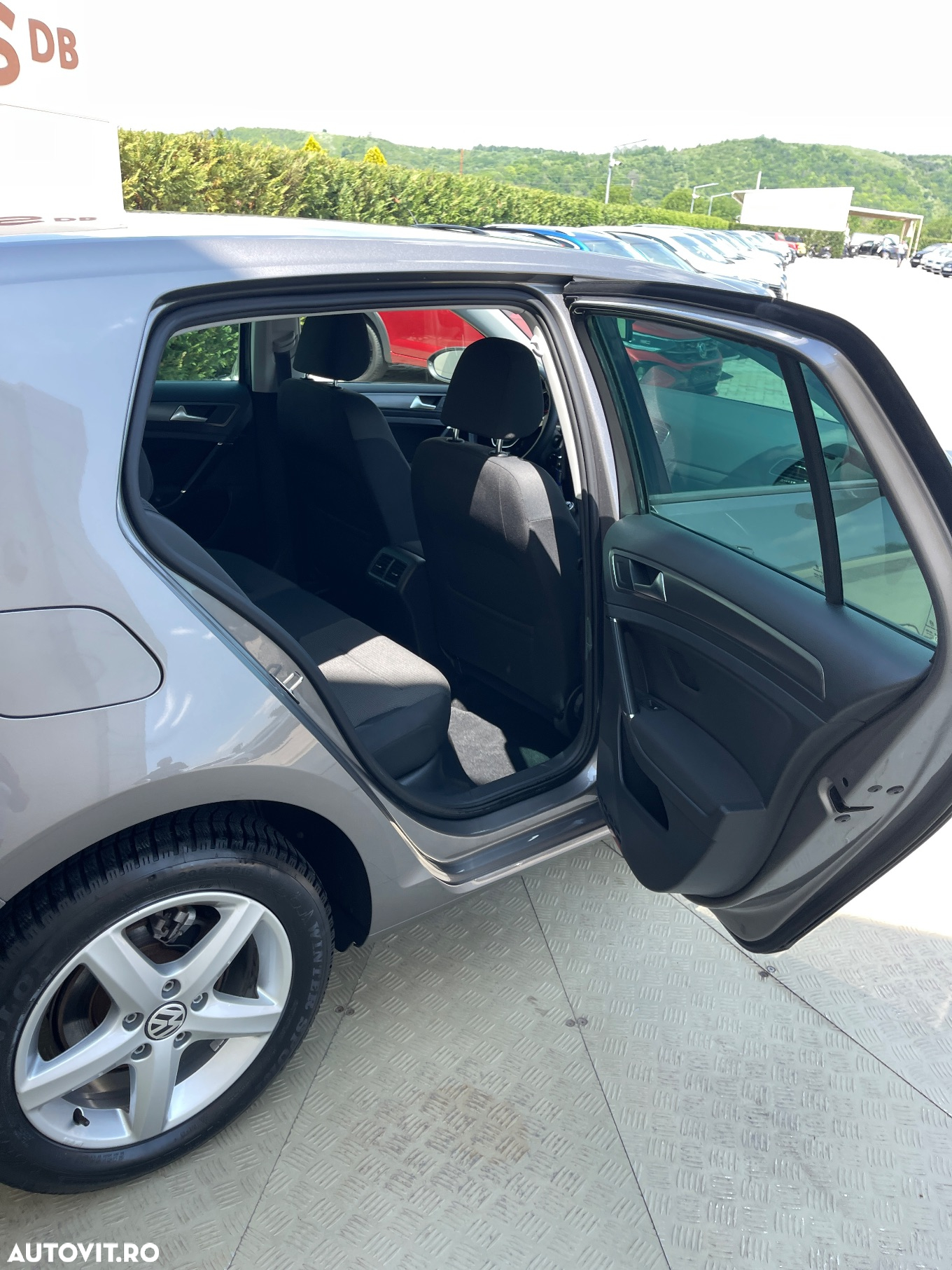 Volkswagen Golf 1.2 TSI BlueMotion Technology Comfortline - 24