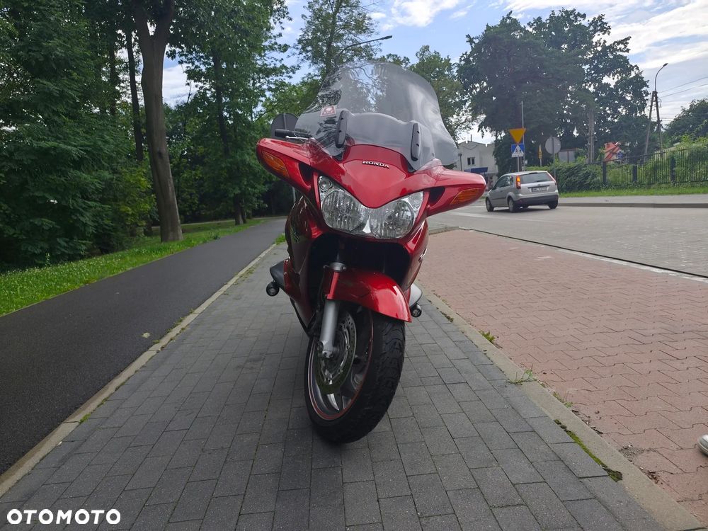 Honda ST - 6