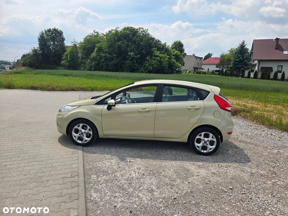 Ford Fiesta 1.3 Ghia - 7
