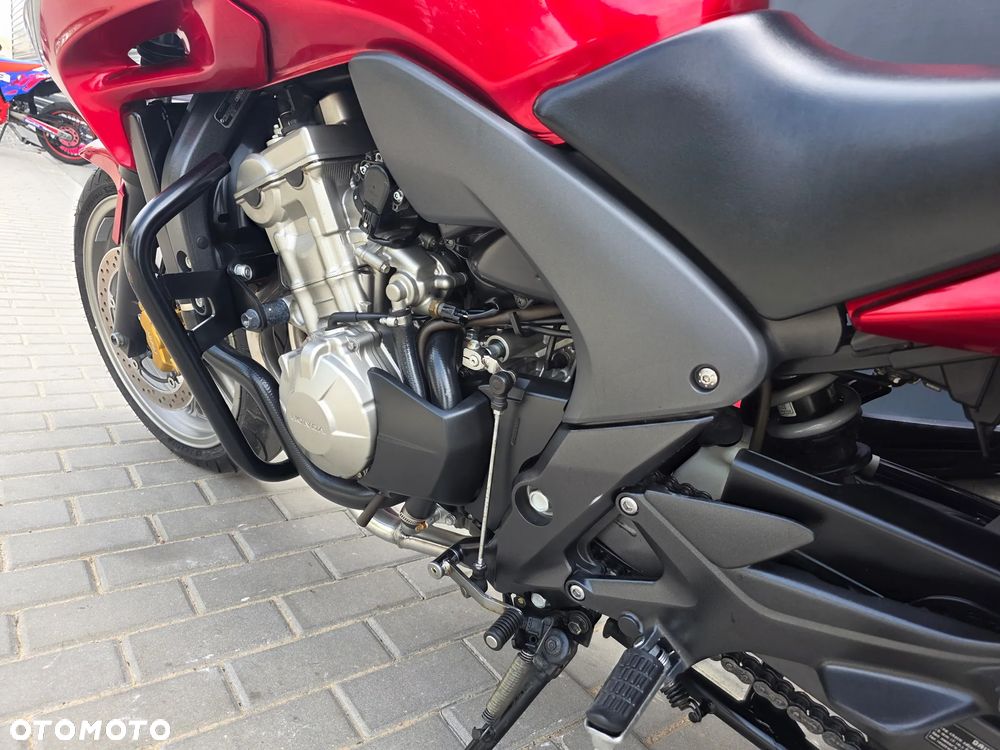 Honda CBF - 24