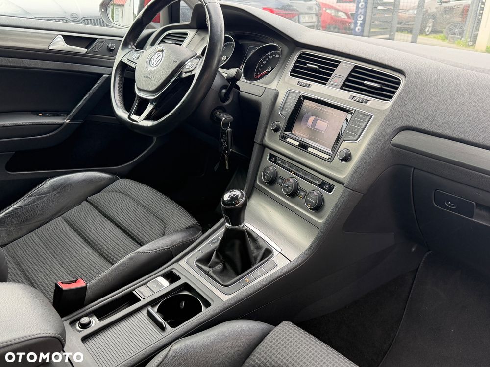 Volkswagen Golf 1.6 TDI DPF BlueMotion Technology Comfortline - 23