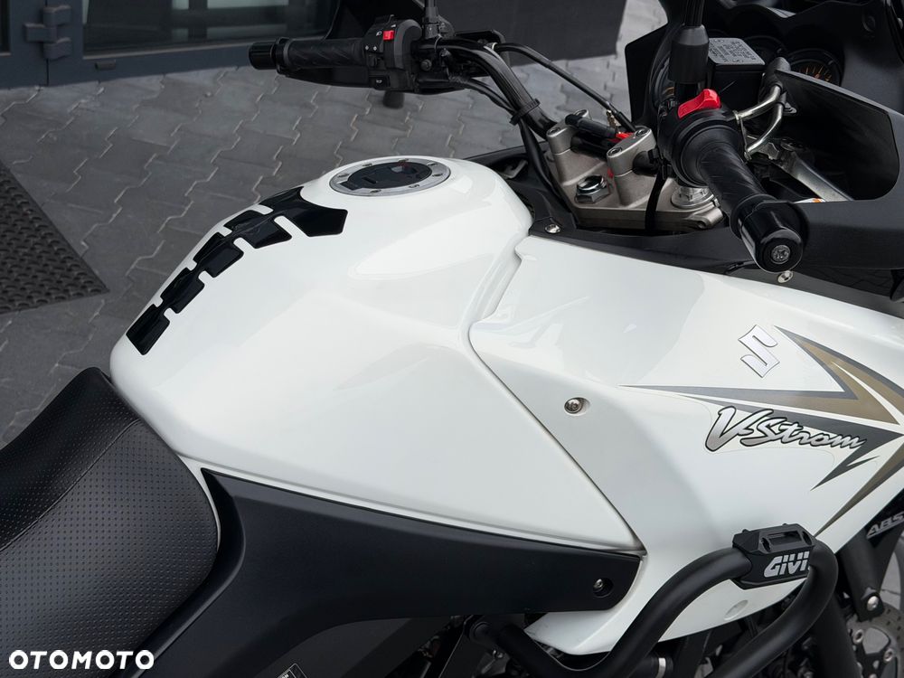 Suzuki V-STROM - 15