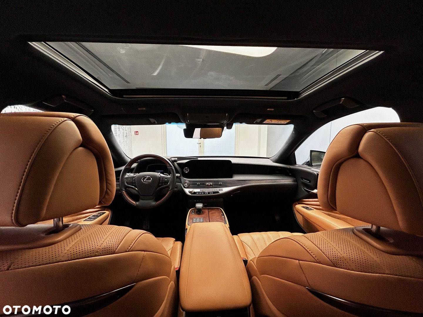 Lexus LS - 10