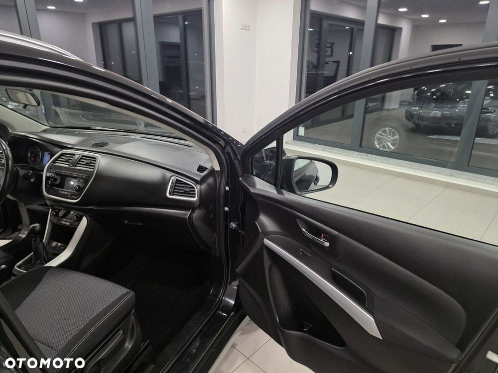 Suzuki SX4 S-Cross 1.6 VVT 4x4 Comfort+ - 18