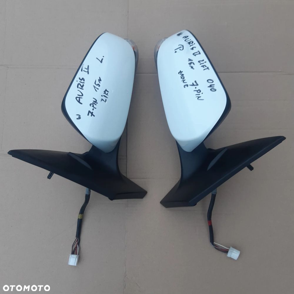 TOYOTA AURIS II 2 LIFT LUSTERKO PRAWE 7-PIN 040 15-18r - 2