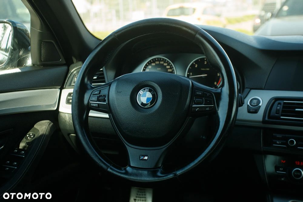 BMW Seria 5 530d Sport-Aut - 21