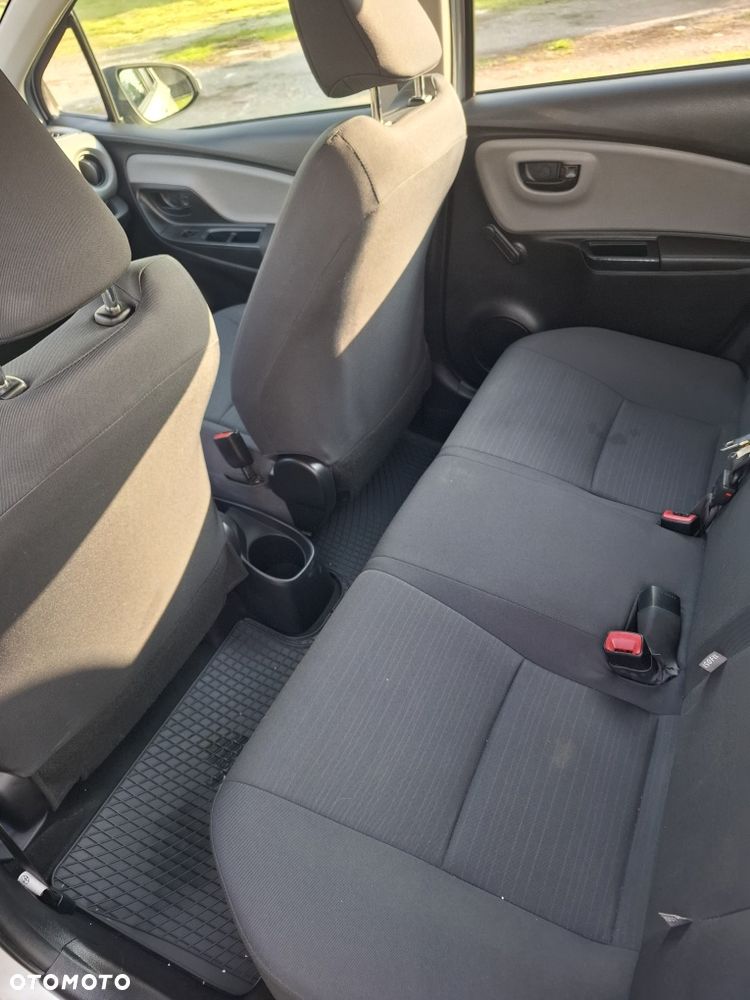 Toyota Yaris - 8