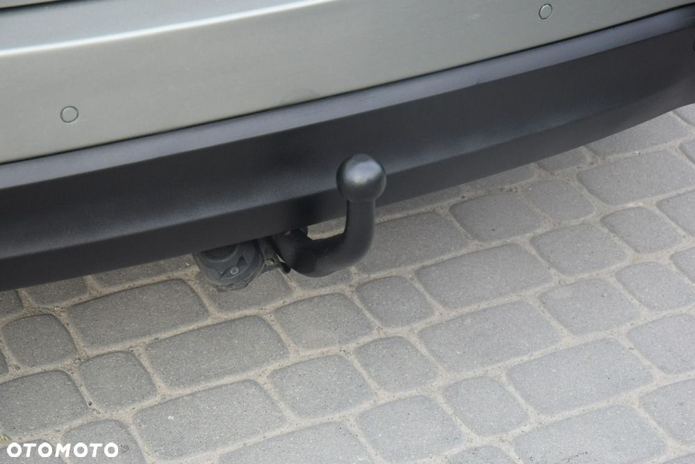 Kia Carens - 17