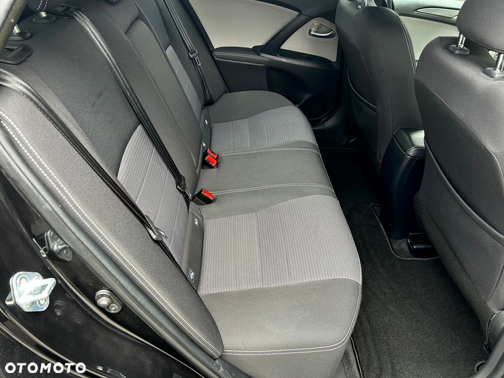 Toyota Avensis Touring Sports 1.8 Multidrive S Executive - 35