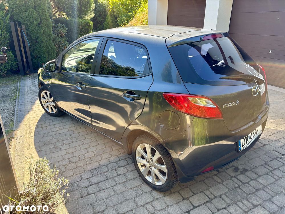 Mazda 2 2008 photo 2