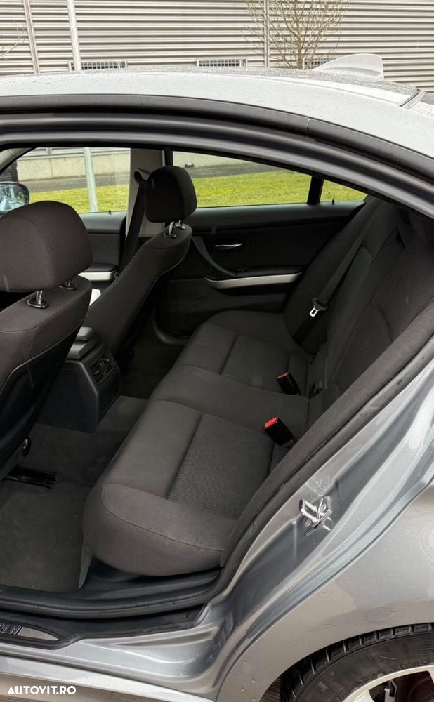 BMW Seria 3 318d - 6