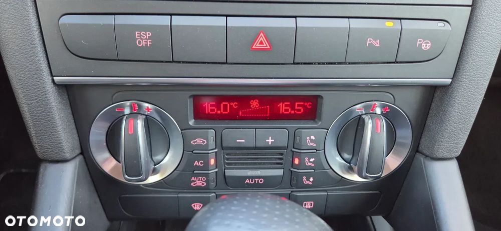 Audi A3 ver-1-4-tfsi-s-tronic-s-line-sportpaket - 24