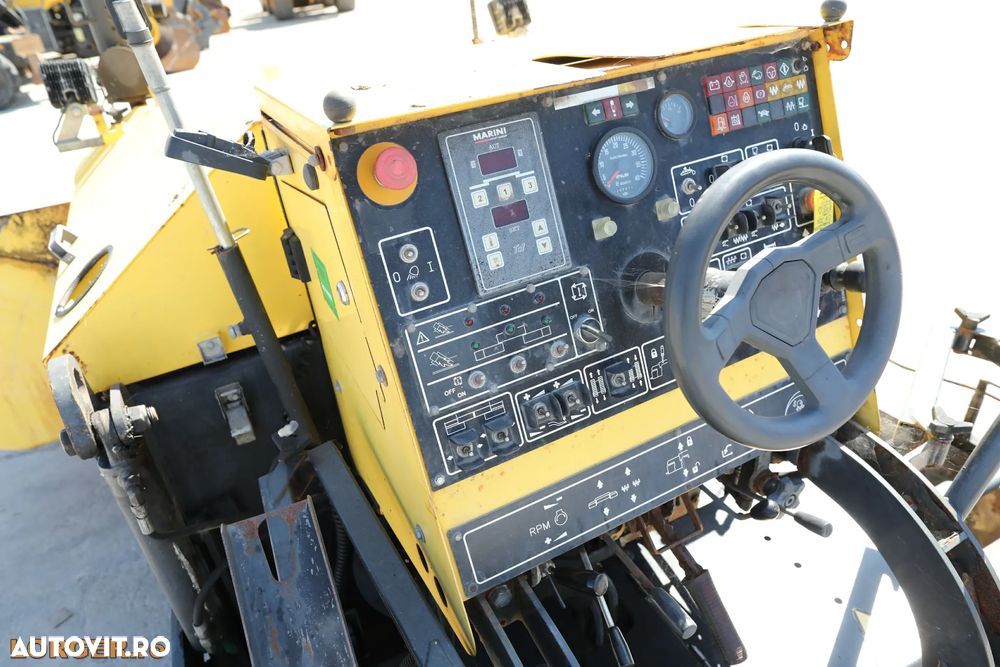 Bomag BF 222 C - 12