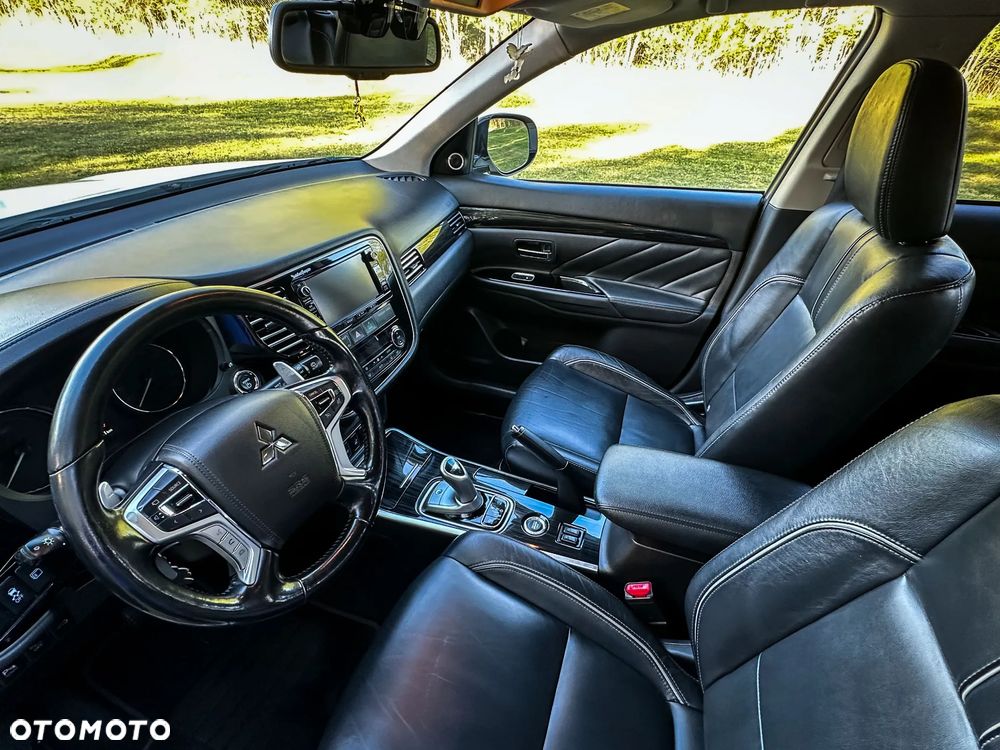 Mitsubishi Outlander Intense + - 4
