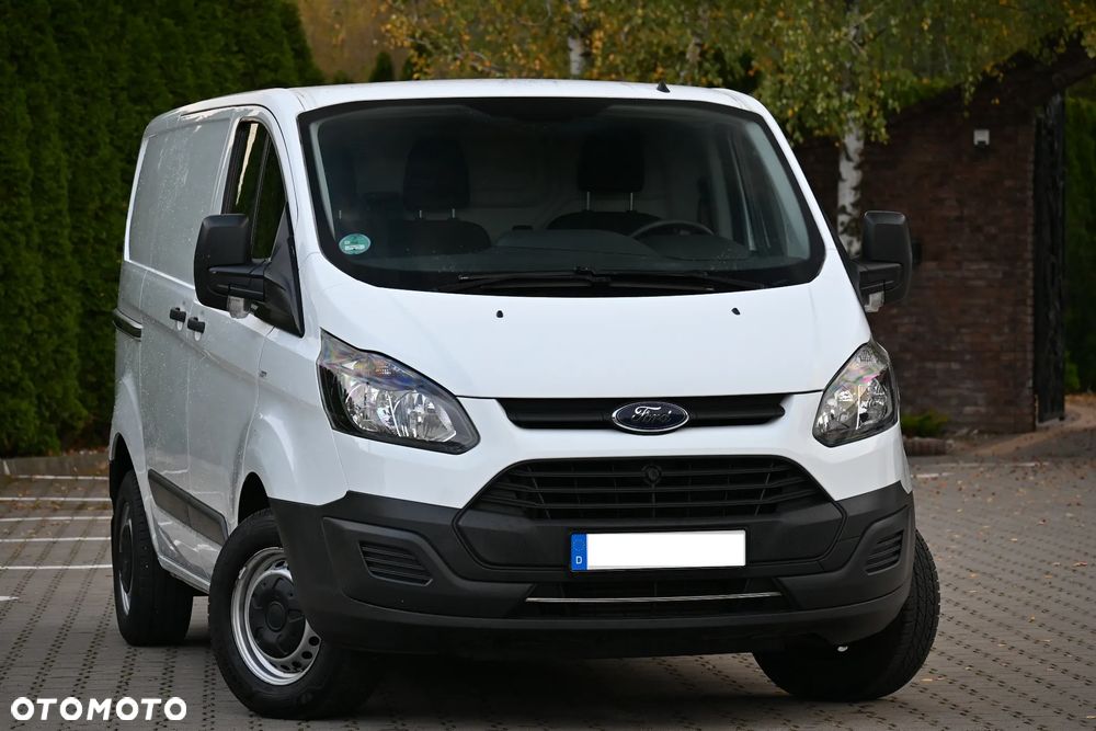 Ford TRANSIT CUSTOM - 13