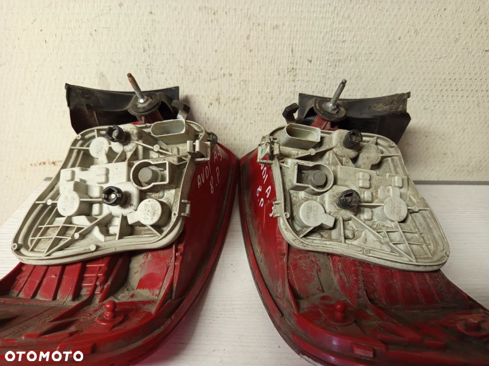 LAMPA TYLNA AUDI A3 8P 5D LEWA OE 8P4945096C - 4
