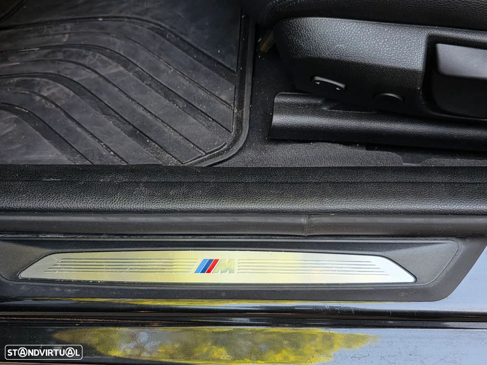 BMW 318 i Pack M Auto - 25