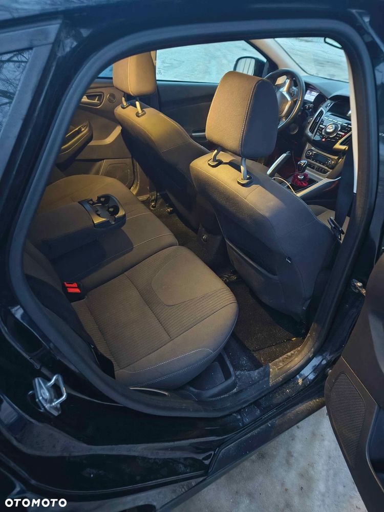 Ford Focus 1.6 EcoBoost Edition - 11