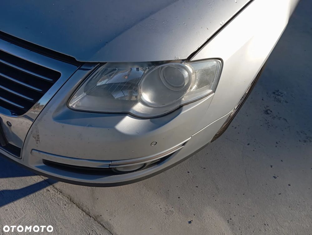 LAMPA PRZOD PRAWA LEWA PASSAT B6 - 1