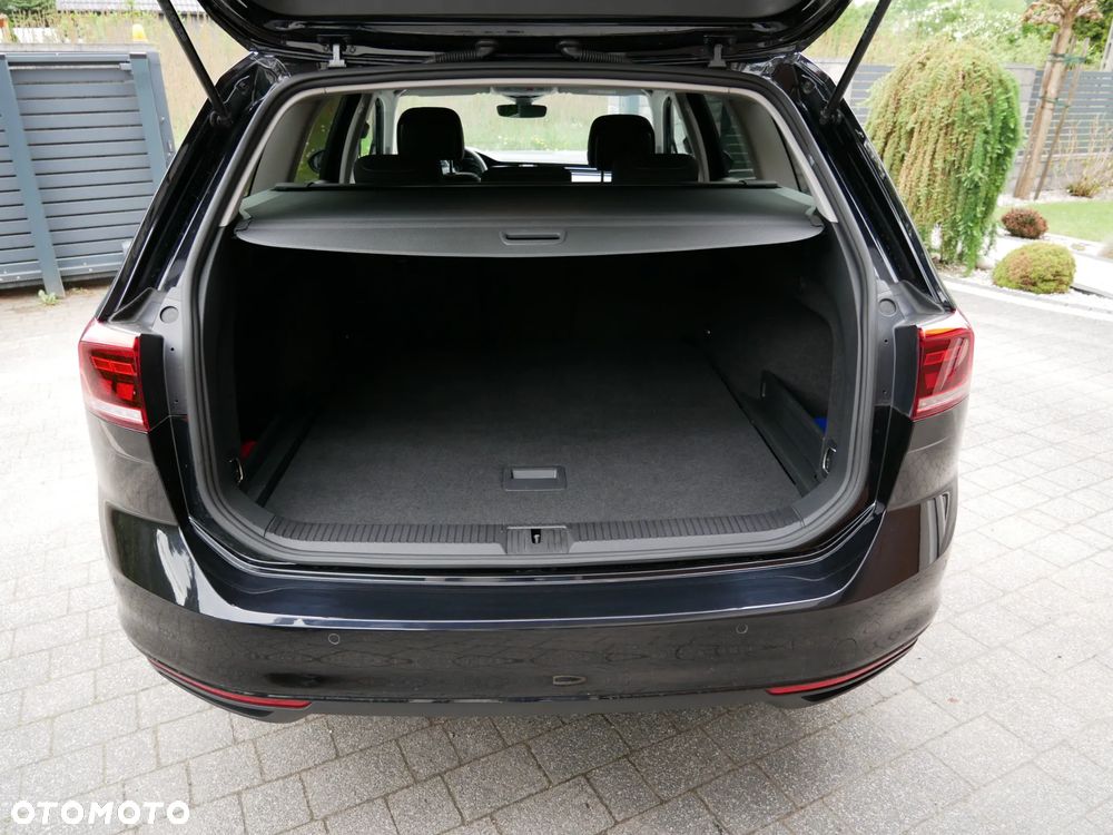 Volkswagen Passat 2.0 TDI EVO Business - 33