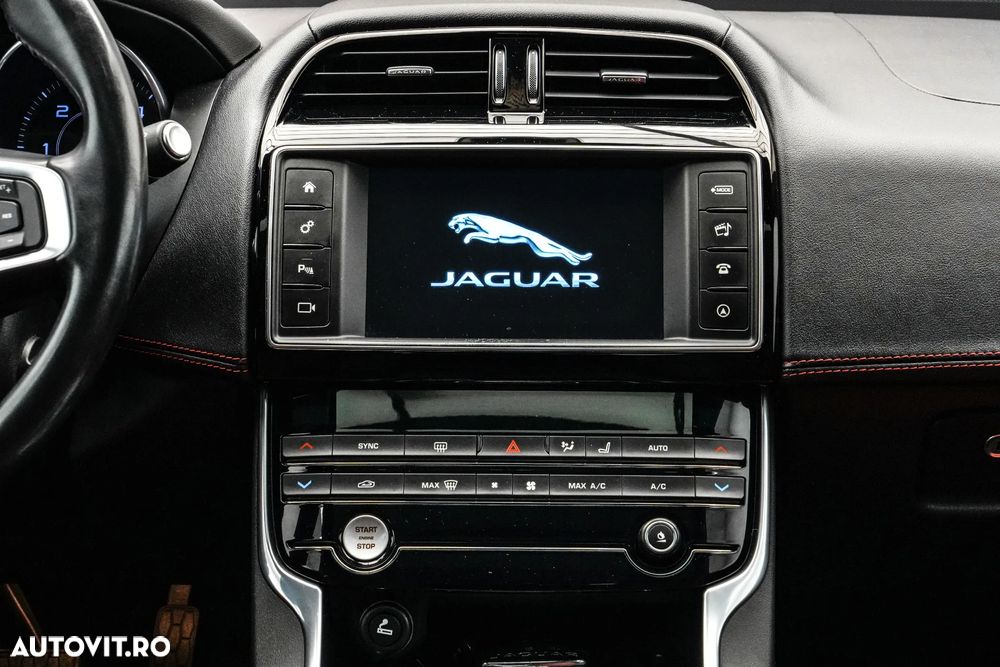 Jaguar XE 2.0 R-Sport - 19