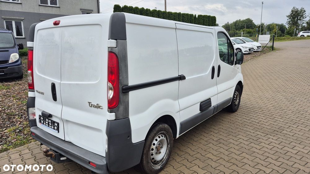 Renault Trafic 2.0dci z Niemiec Klima bezwypadkowy - 3