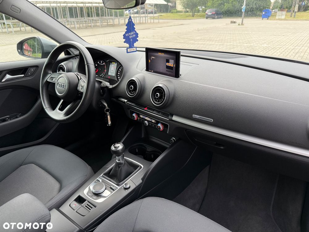 Audi A3 Sportback 30 TFSI - 21