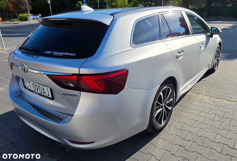 Toyota Avensis - 4