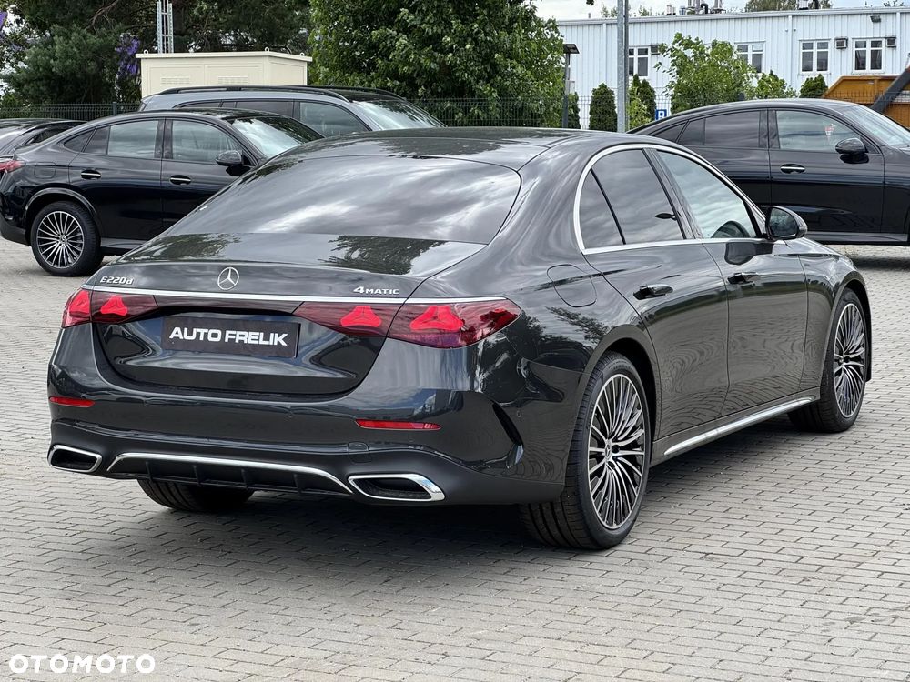 Mercedes-Benz Klasa E 220 d mHEV 4-Matic AMG 9G-Tronic - 10
