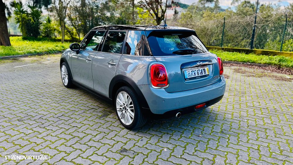 MINI 5 Portas Cooper D Auto - 10