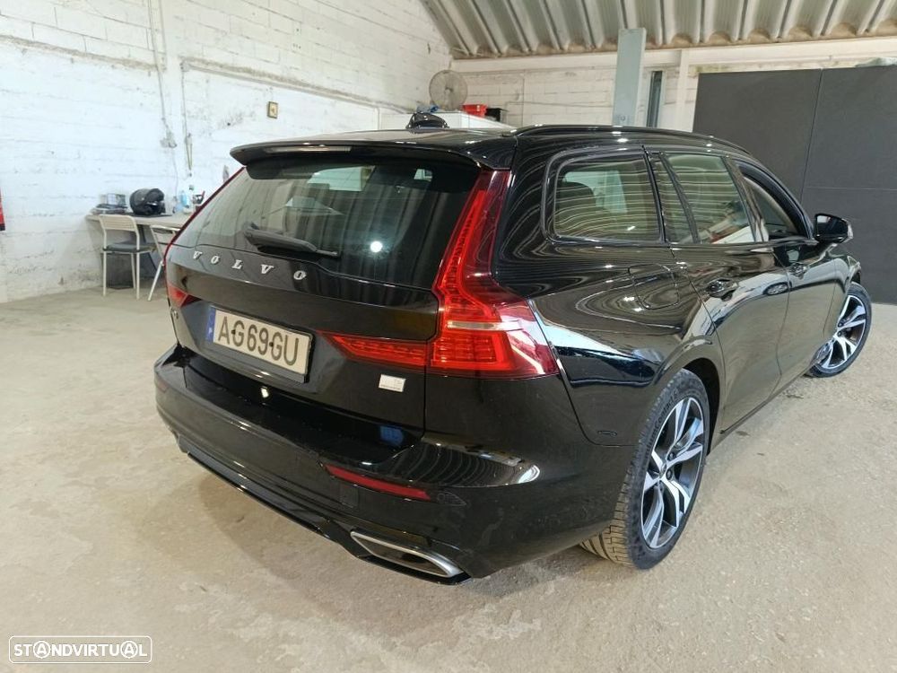 Volvo V60 2.0 T6 AWD TE R-Design - 3