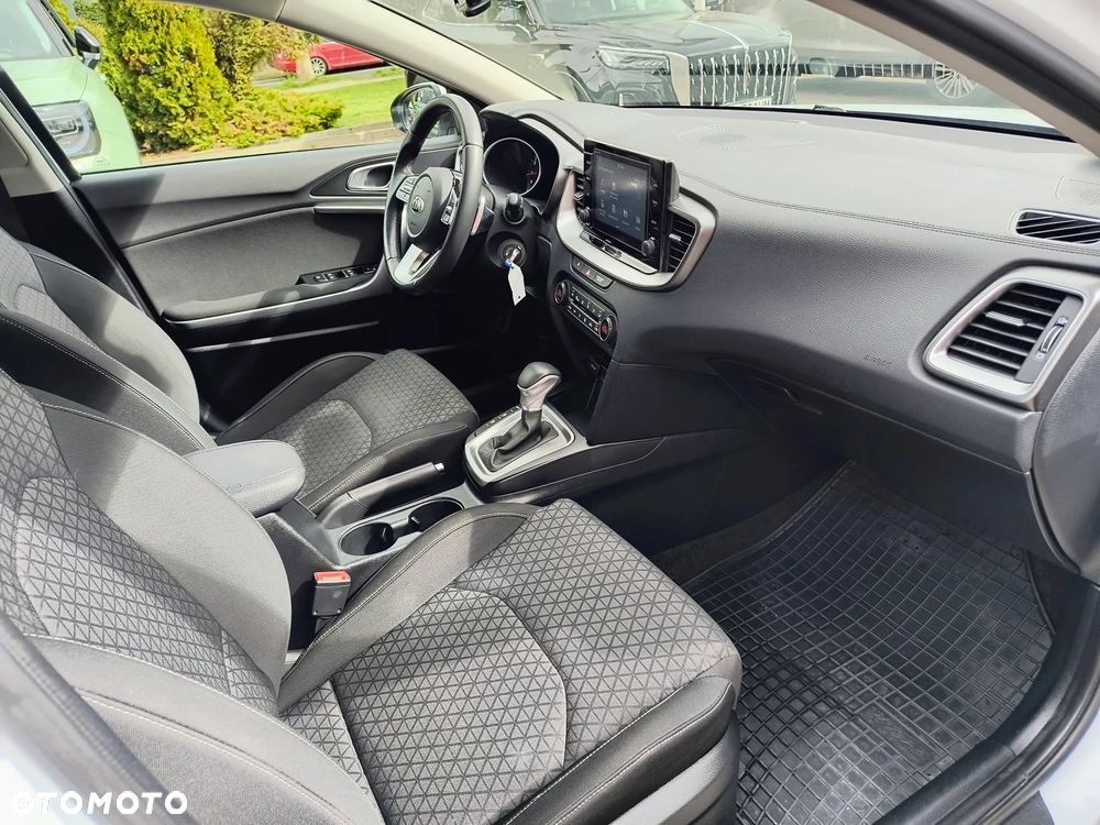 Kia XCeed 1.5 T-GDI M DCT - 14