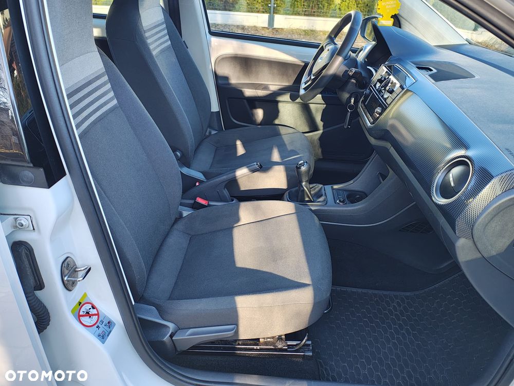 Volkswagen up! (BlueMotion Technology) move - 12