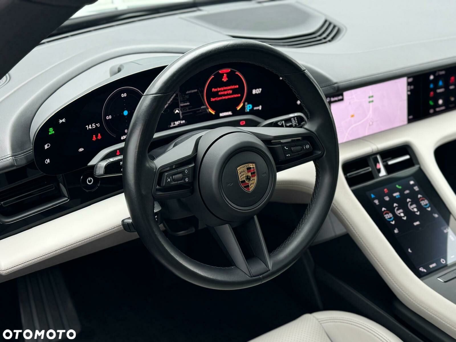 Porsche Taycan - 10