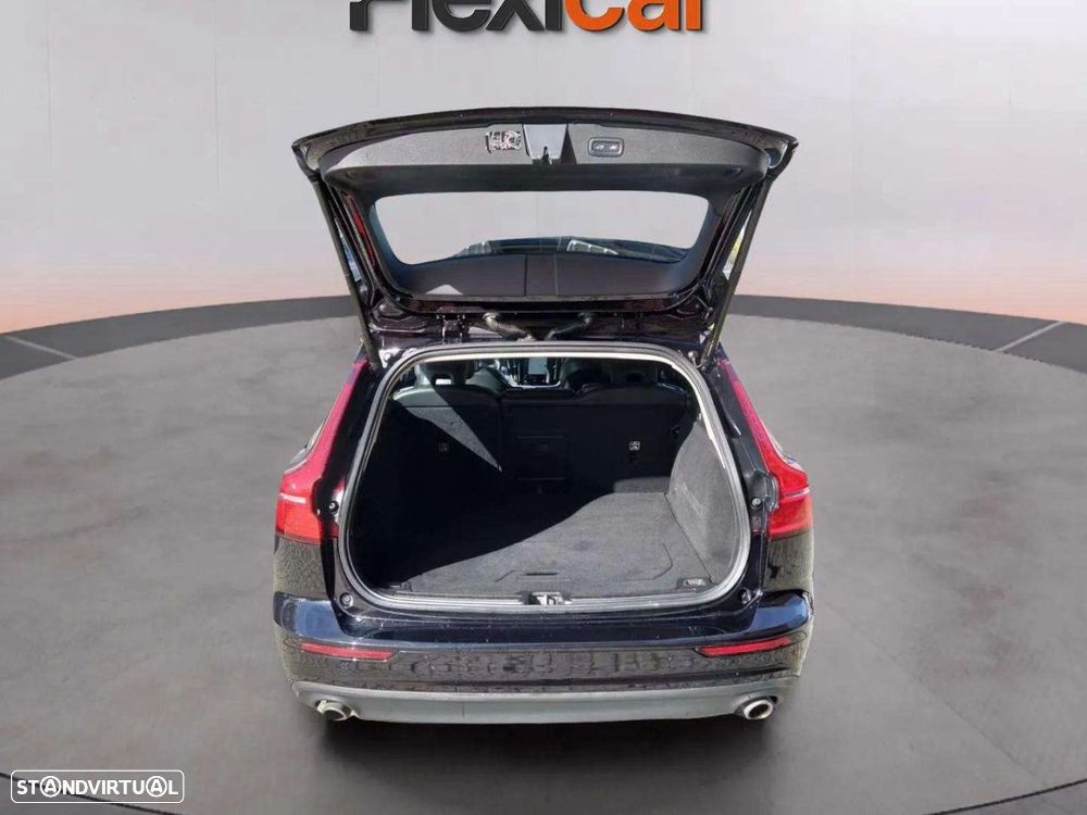 Volvo V60 2.0 T8 AWD TE Momentum - 9