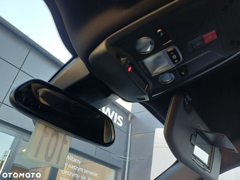 Peugeot 2008 1.2 PureTech Allure S&S EAT8 - 28