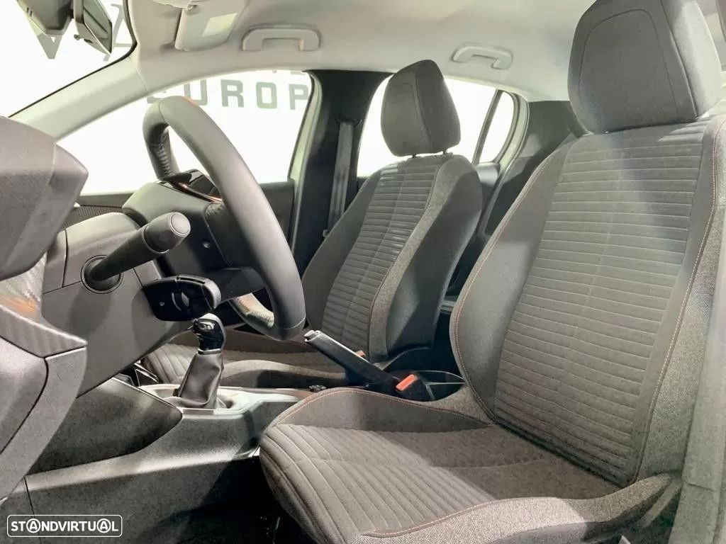 Peugeot 208 1.2 PureTech Active Pack - 3