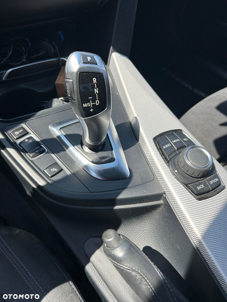 BMW Seria 3 320d M Sport - 12