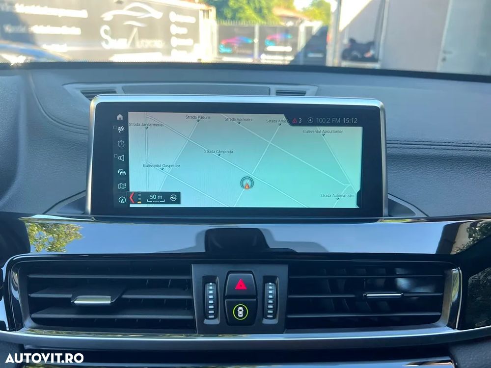 BMW X1 xDrive20i AT - 32