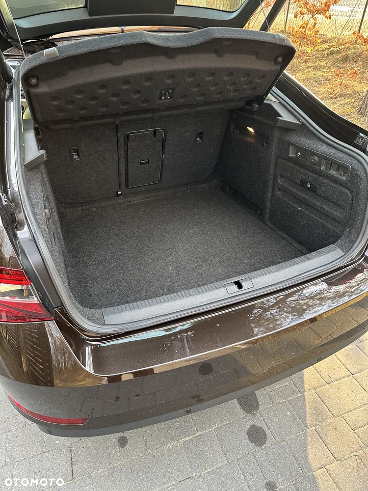 Skoda Superb 2.0 TDI 4x4 L&K DSG - 14