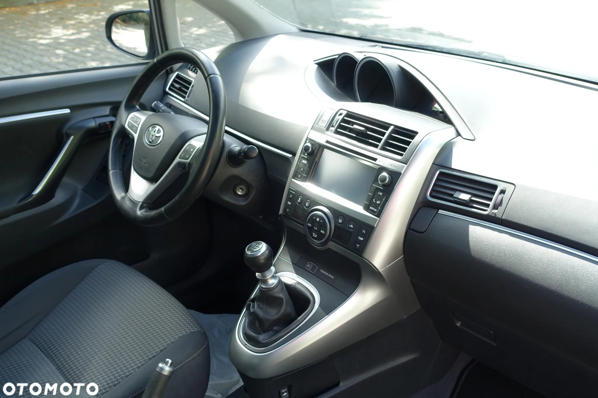 Toyota Verso 1.6 D-4D Premium - 18
